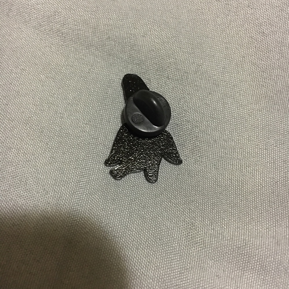 Naughty Banana enamel pin - Picture 2 of 2
